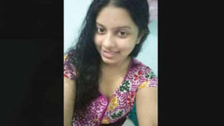 Bangladeshi girl masturbates on video call, showing her pussy