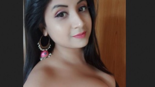 Hot Indian babe reveals her body and shows off her skills