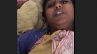 Bhabhi's innocent look during sex