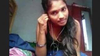 Watch Mallu Bhabhi's sensational deepthroat skills in action