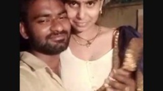 Desi bhabi and bf record their intimate moments at home