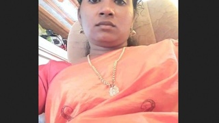 Horny bhabhi MMS: Unsatisfied and restless