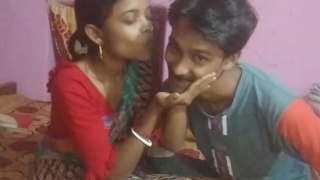 South Indian girl's girlfriend in a sari enjoys intimate moments with her boyfriend
