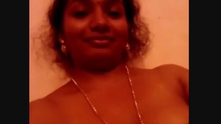 Mallu bhabhi's sexy bathroom nude show video