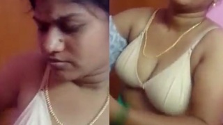 Desi aunt with big boobs gets naughty