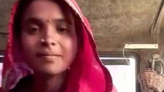 Indian girl uses brinjal to masturbate in explicit video
