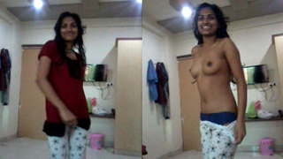 Mallu girl strips down and flaunts her body in a seductive manner