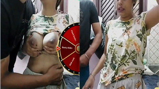 Desi bhabhi flaunts her boobs and gives a blowjob in exclusive video