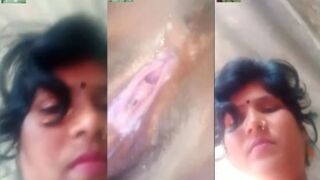 Bhabhi from rural India flaunts her hairy pussy and big boobs in hot video