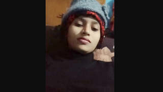 Blonde bombshell in MMS clips shows off her skills