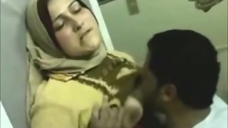 Hijab-clad Arabs in a steamy composite video