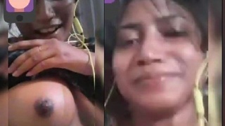 Indian girl shows off her big boobs in a video call