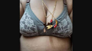 Tamil aunty Tia gets fucked in a hot video
