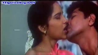 Desi babe Reshma's retro performance