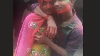 Celebrate Holi with happy bhabi in this steamy video