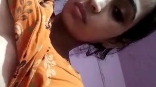 Nude Indian girl flaunts her tits and pussy in solo video
