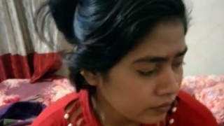 Bangladeshi kudi's naked body captured in a video by broker