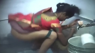 Desi bhabi caught peeing in saree by spy cam