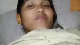 Desi teen sucks and fucks in XXX video