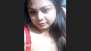 Bigbub Bhabi flaunts her big boobs in a steamy video