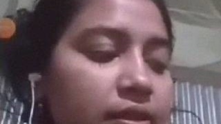 Indian girl from Kolkata Shantipur Cudi flaunts her nude body in a video call