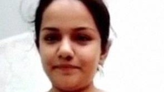 Pakistani girl from Gujranwala shares her nude selfie collection online