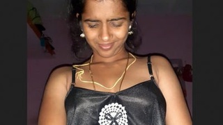 Maya's Tamil wife bathing updates in HD