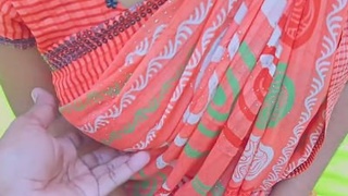 Malki Queen in sari gets naughty and wild in village