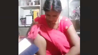 Bhabhi flaunts her vagina in front of her admirers