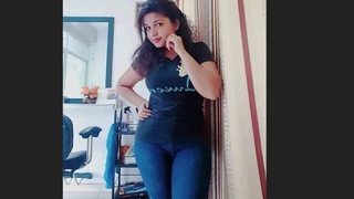 Watch Marged, a Desi bhabi, in action