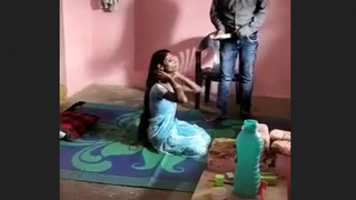 Bhabhi and her lover indulge in passionate oral sex on the floor