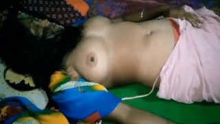 Desi woman caught sleeping in explicit video