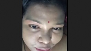 Tamil wife's nude body on VK: A steamy show