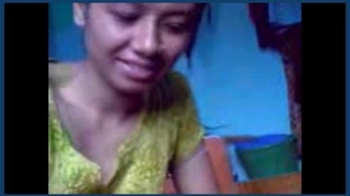 Bhabhi gives a blowjob to her teacher in a steamy video