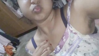 Cute Desi girl flaunts her sexy boobs on cam