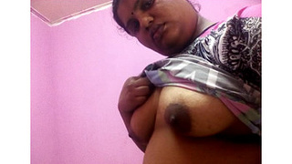 Mallu aunty flaunts her big boobs in front of her husband