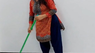 Anal sex and stripchat add to the excitement of this Indian maid's video