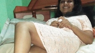 Priya's exclusive video: A must-see for fans of Indian girls